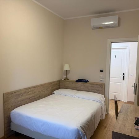 Guesthouse Central Station Group - Via Ponte Seveso 18 Milán Exteriér fotografie